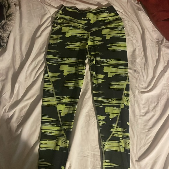 Alphalete Medium Leggings - Picture 2 of 3
